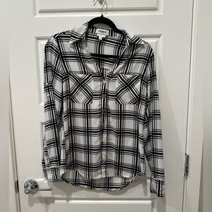 🖤 Express Plaid Button-Down Shirt - Size XS 🖤